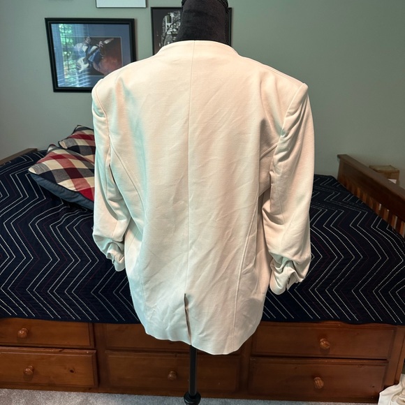 Helmut Lang One Button Cream Blazer. NWT, size 10 - Picture 2 of 9
